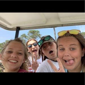 Meet your Posher, Trinity